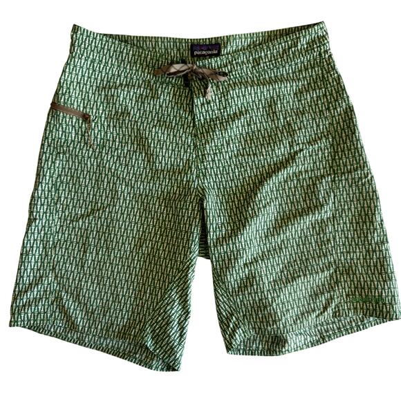 Patagonia Other - Patagonia Board Shorts Men’s 33 Green Geometric Surf Swim Beach Quick Dry